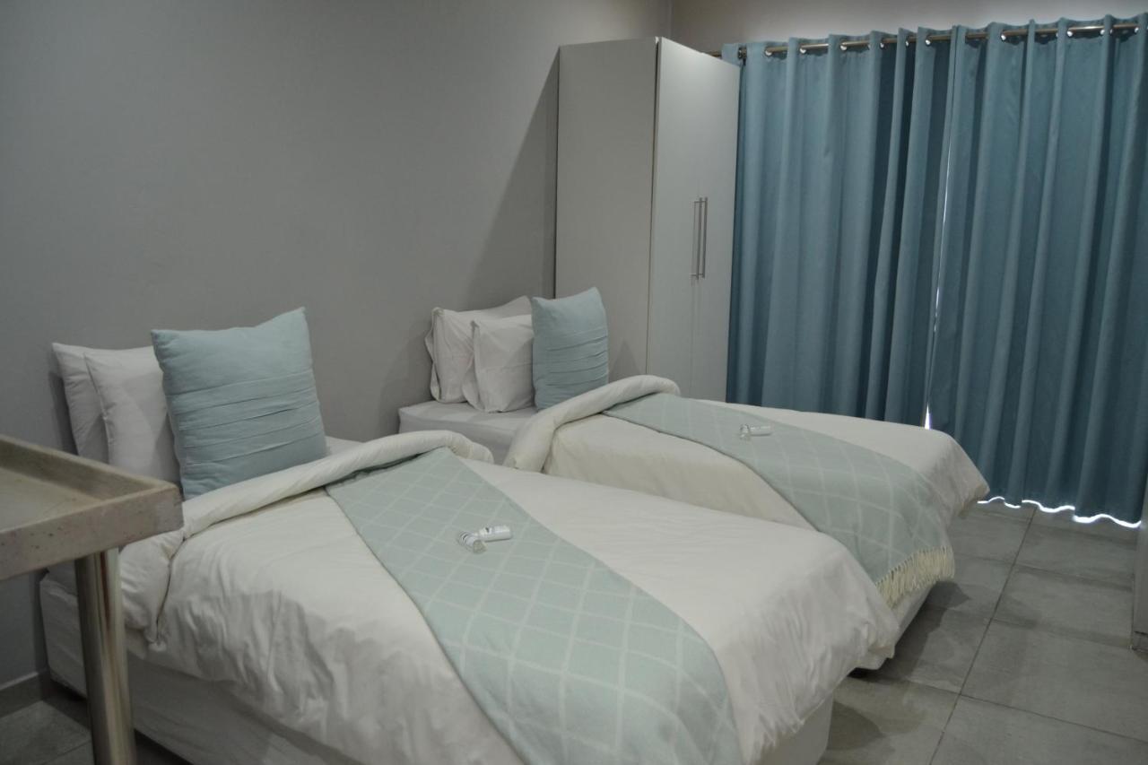 African Sands Guesthouse Load Shedding Free 블룸폰테인 외부 사진